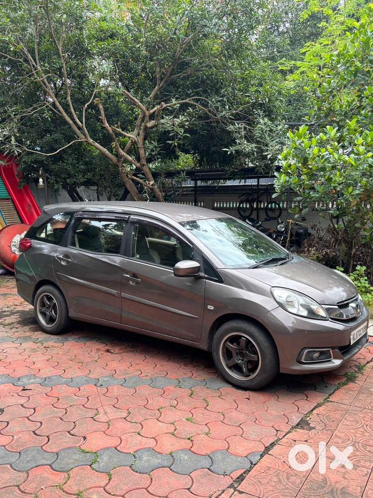Honda Mobilio Diesel Variant 2014