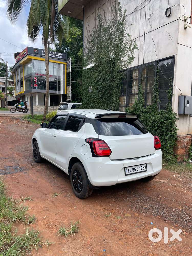 Maruti Suzuki Swift Vxi Optional, 2023, Petrol