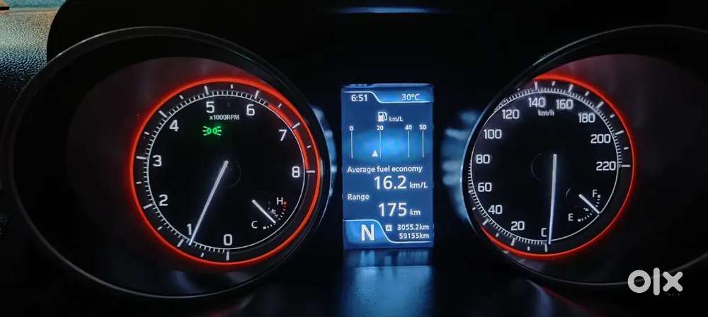 Maruti Suzuki Swift Zxi + Ags. 2022 Model. Single Owner. Compinsurance