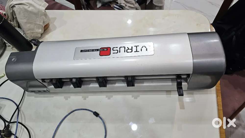 Lamination cutting machine plotter