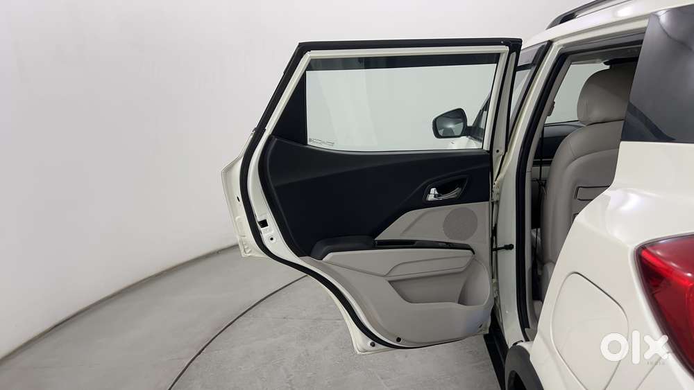 Mahindra Xuv300 W8 Option Diesel, 2023, Diesel