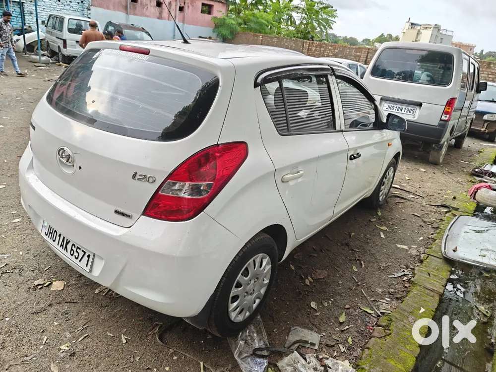 Hyundai I20 2011 Petrol 65000 Km Driven
