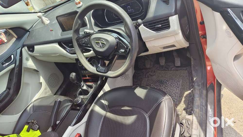 Tata Nexon 1.5 Revotorq Xza Plus Dualtone, 2023, Petrol