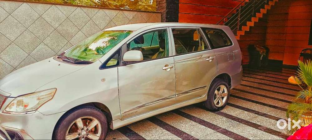 Toyota Innova Hycross 2014 Diesel