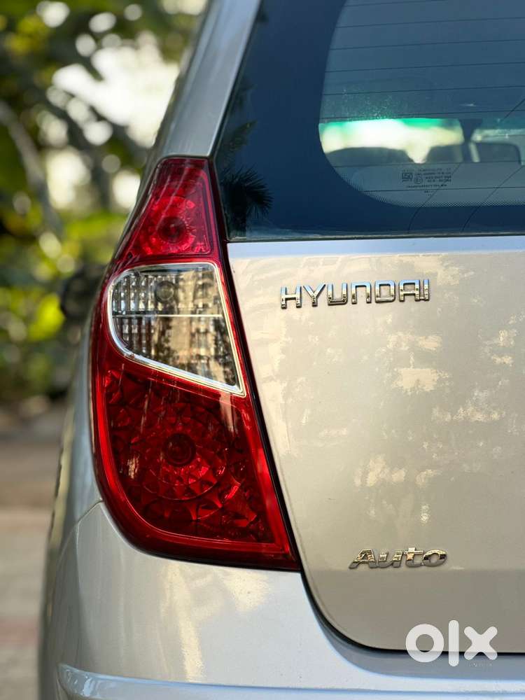 Hyundai I10 Sportz At, 2012, Petrol