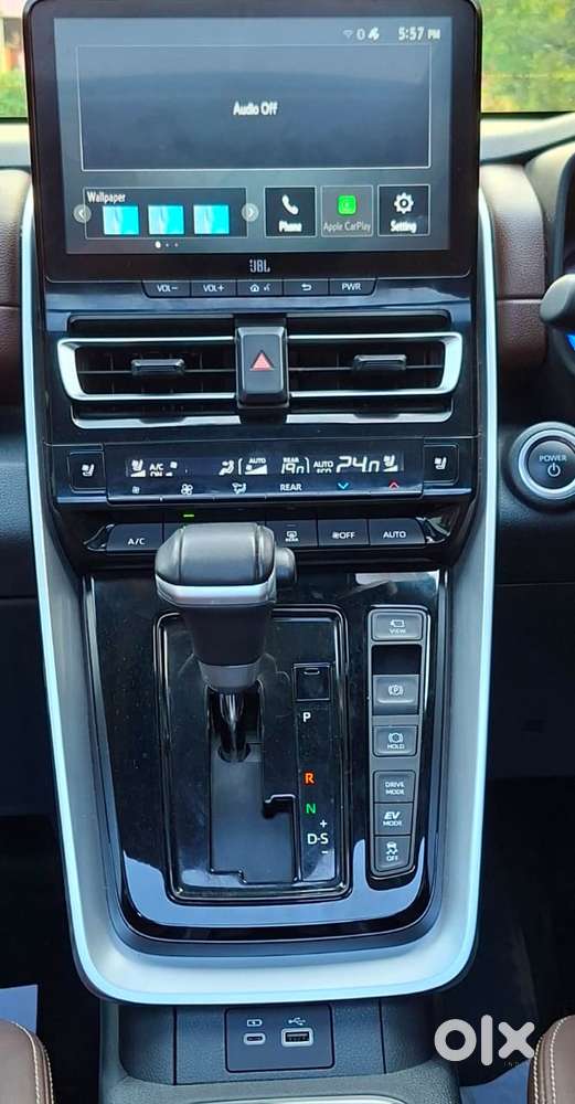 Toyota Innova Hycross 2.0 Zx Hybrid 7 Str, 2025, Petrol