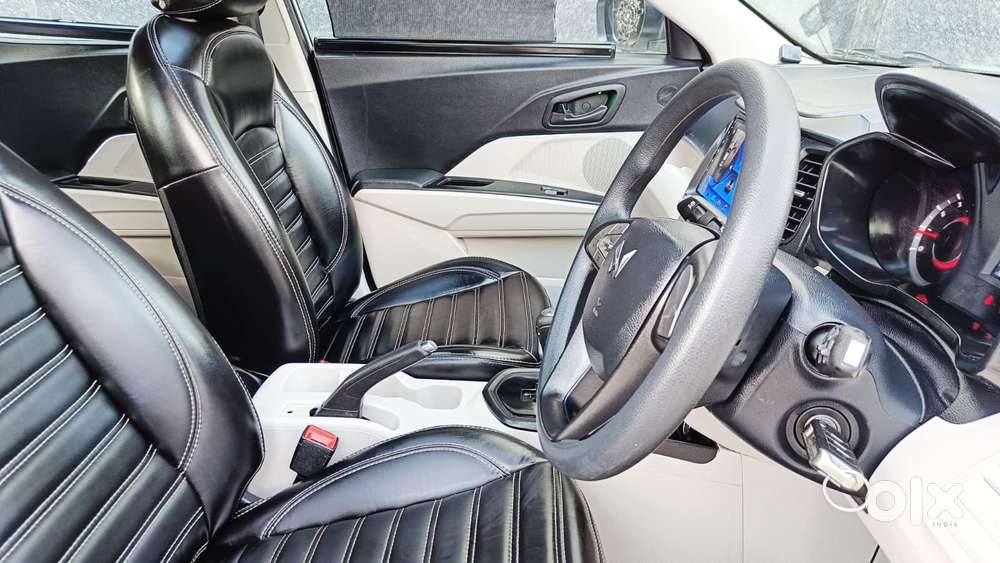 Mahindra Xuv300 1.2 W6 Amt Petrol, 2023, Petrol