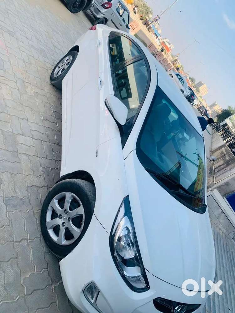 Hyundai Verna 1.6 S 2012