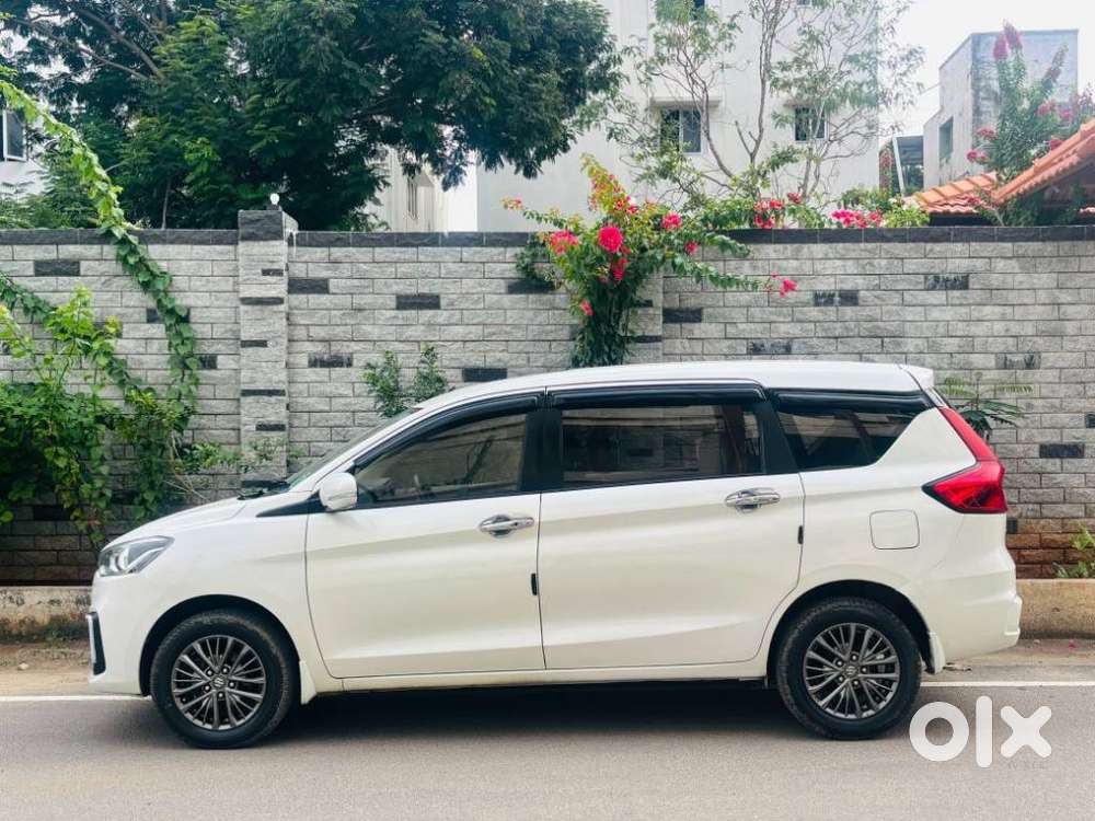 Maruti Suzuki Ertiga Zxi Shvs, 2022, Petrol
