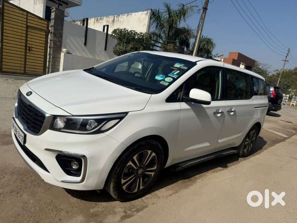 Kia Carnival Premium, 2021, Diesel