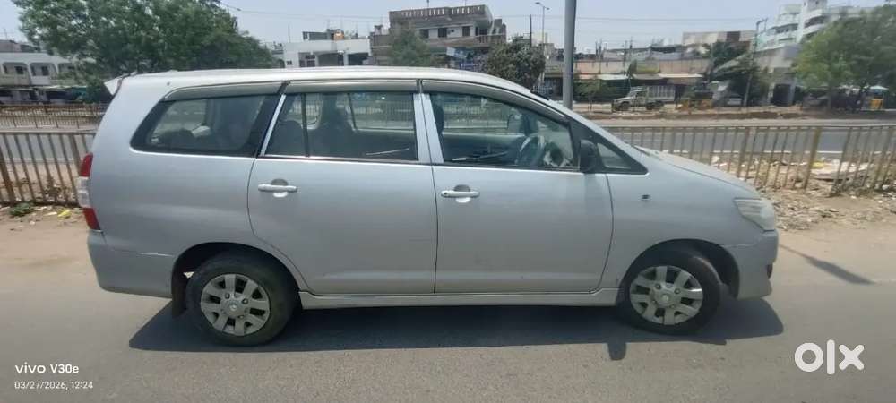 Toyota Innova 2013
