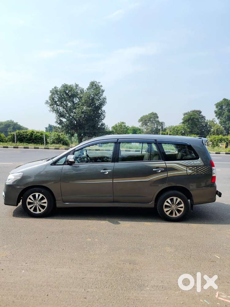 Toyota Innova 2.5 V 8 Str, 2015, Diesel