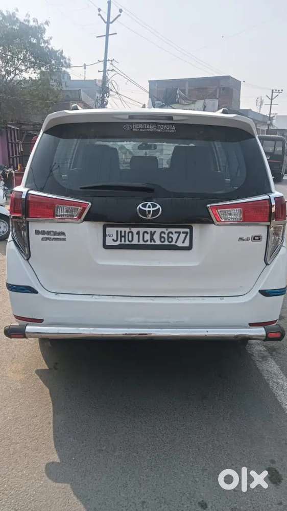 Toyota Innova Crysta 2017 Variant