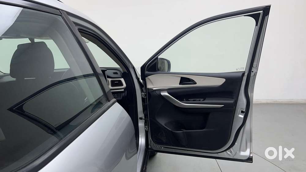 Mahindra Xuv700 2.2 Ax 3 Diesel Mt 7 Str, 2022, Diesel