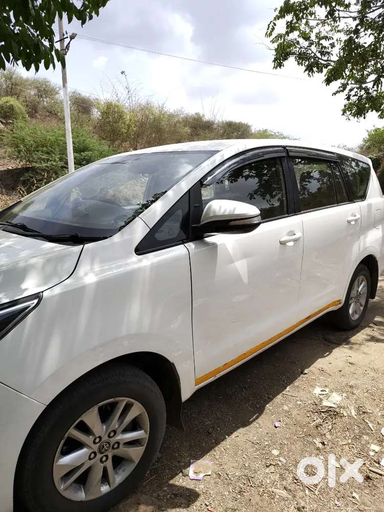 Toyota Innova Crysta 2017 Diesel 333000 Km Driven