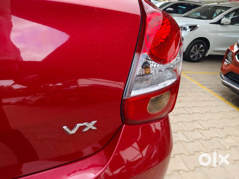 Toyota Etios Liva Vx Dual Tone, 2019, Petrol