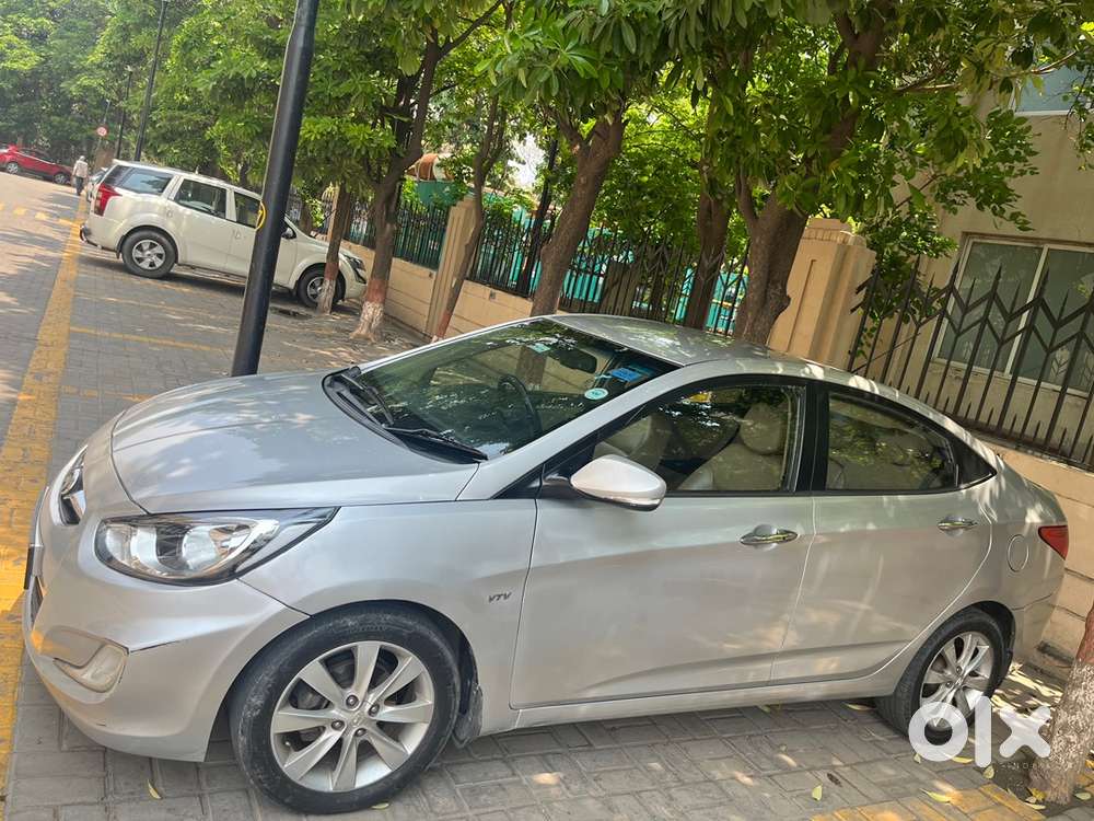 Hyundai Fluidic Verna 2011