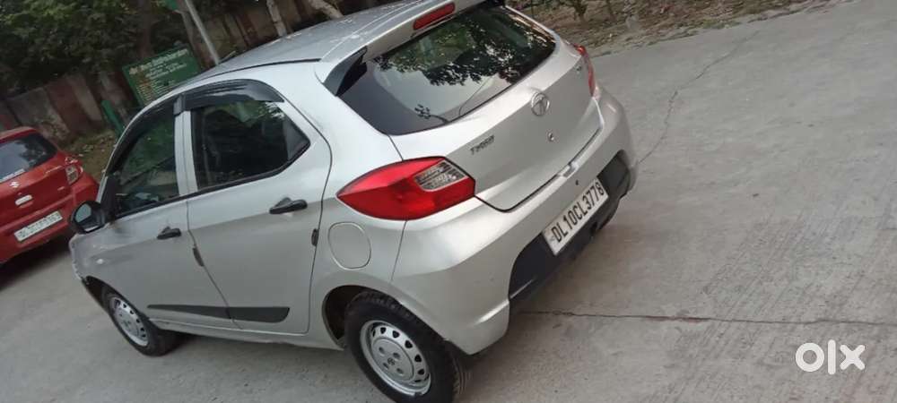 Tata Tiago 1.2 Revotron Xm, 2018, Petrol