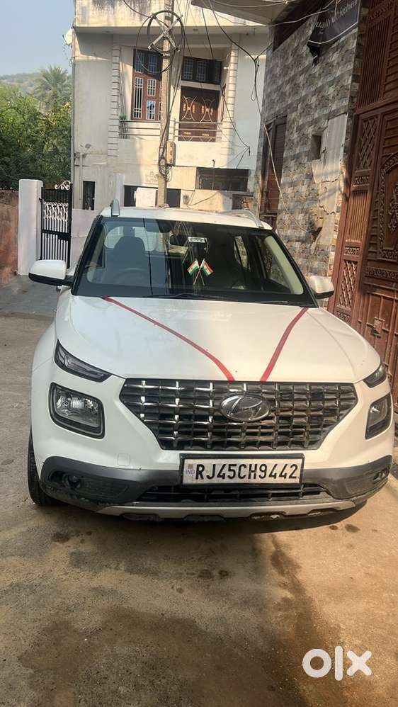 Hyundai Venue Petrol 2019