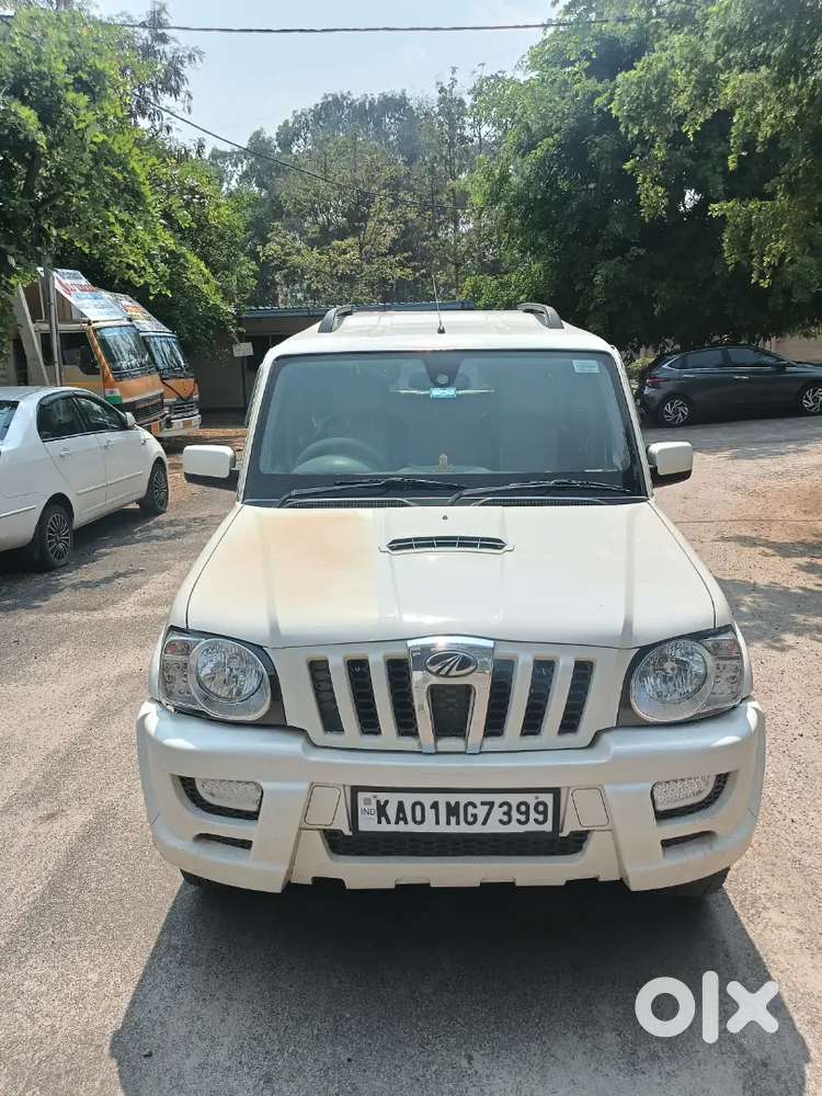 Well Maintained Top End Model You Cannot Find A Good Car Than This