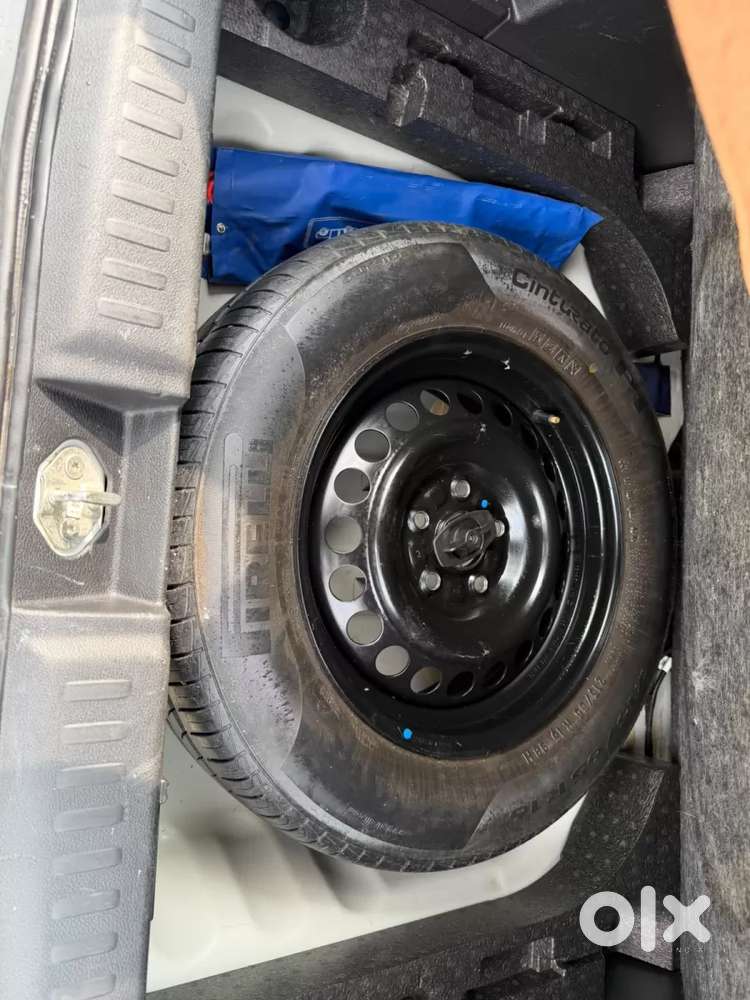 Maruti Suzuki Brezza Vxi At, 2024, Petrol
