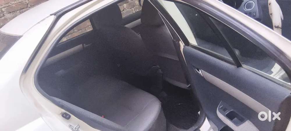 Maruti Suzuki Dzire 2011 Manual Petrol