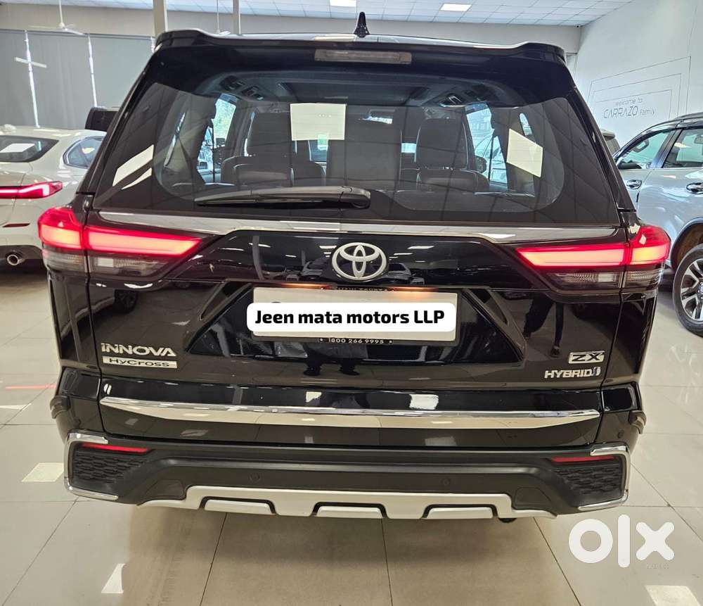Toyota Innova Hycross 2.0 Zx (o) Hybrid 7 Str, 2024, Petrol