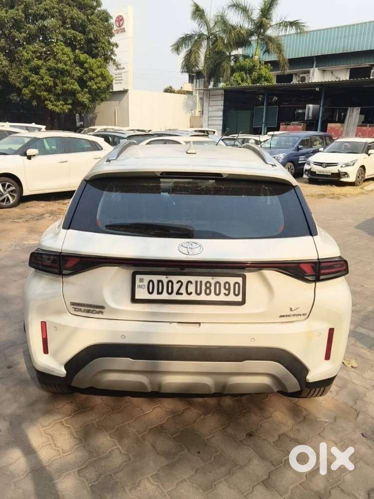 Toyota Urban Cruiser Taisor V 1.0 Petrol Mt, 2024, Petrol