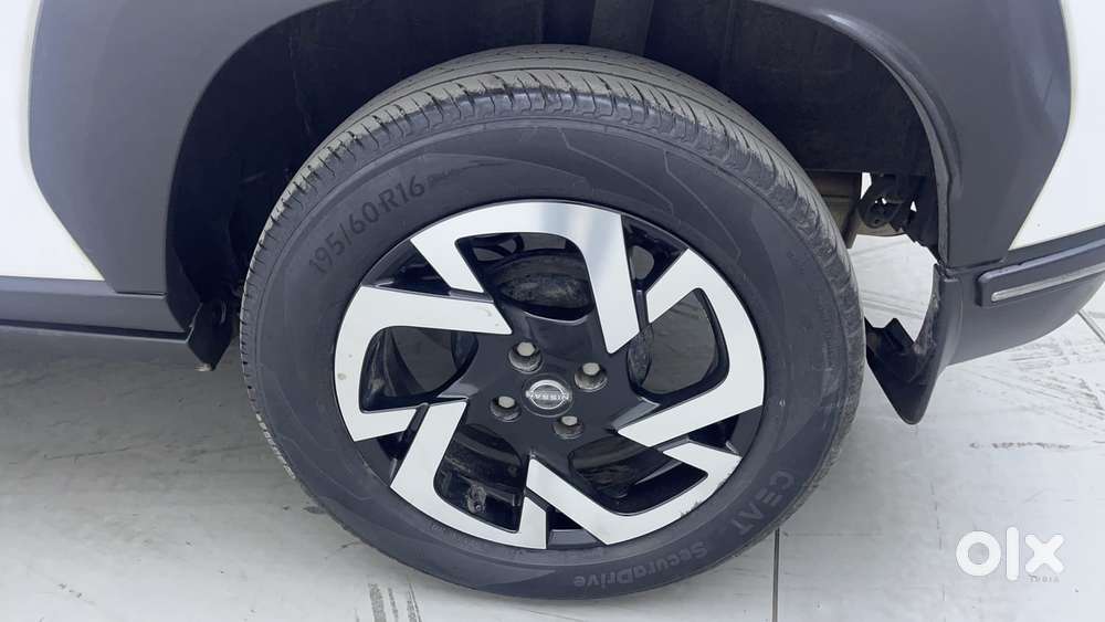 Nissan Magnite 1.0 Xv Turbo Cvt, 2023, Petrol