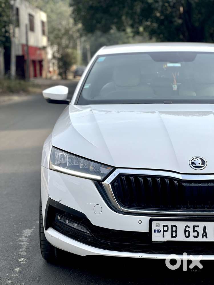 Skoda Octavia 2.0 Style Tsi At, 2022, Petrol