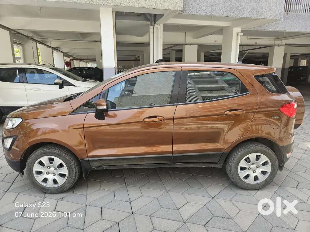 Ford Ecosport Petrol Only 28400 Km Driven