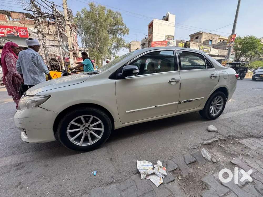 Toyota Corolla Altis 2010