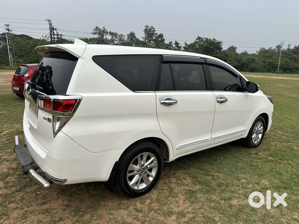 Toyota Innova Crysta 2.4 G Mt 8s, 2019, Diesel