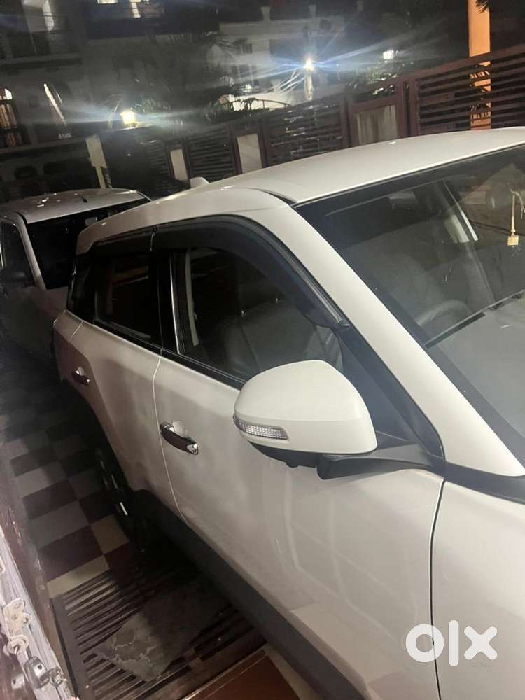 Maruti Suzuki Brezza 2025 Cng 6000 Km Driven