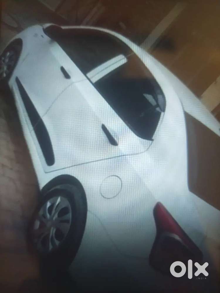 Hyundai Xcent 2016