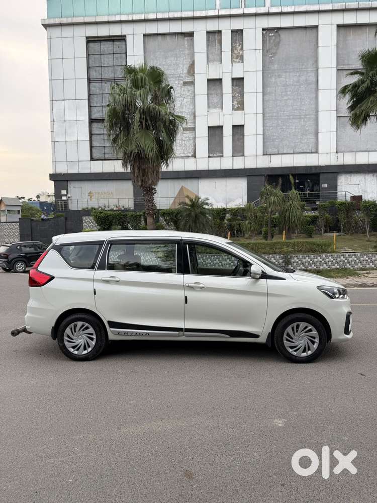 Maruti Suzuki Ertiga Vxi Cng, 2022, Cng & Hybrids
