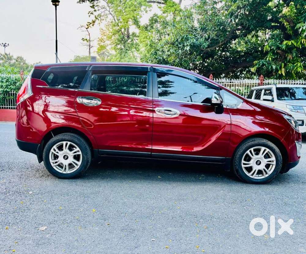 Mahindra Marazzo M8, 2018, Diesel