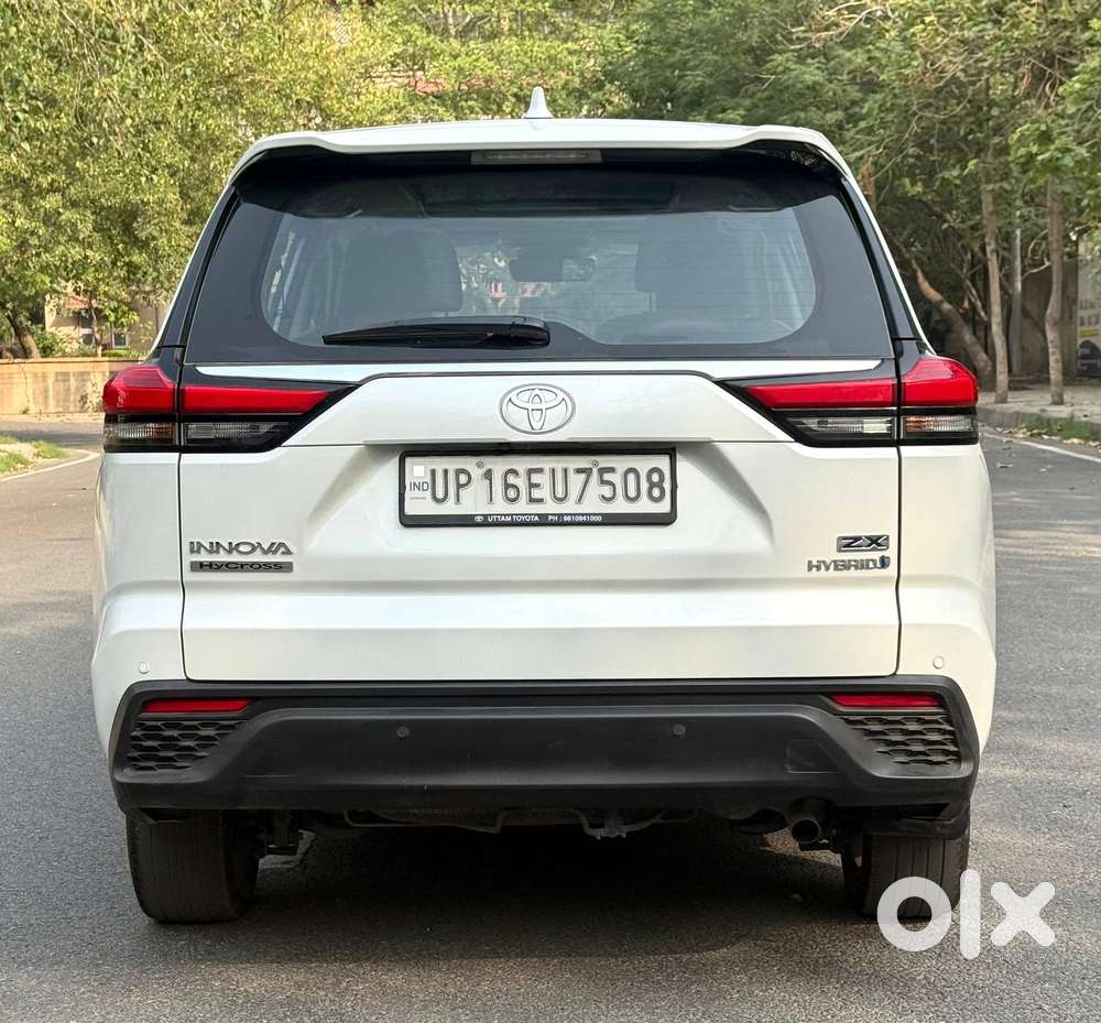 Toyota Innova Hycross 2.0 Zx (o) Hybrid 7 Str, 2025, Petrol