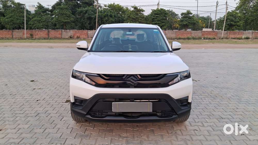 Maruti Suzuki Brezza 1.5 Lxi Smart Hybrid, 2023, Petrol