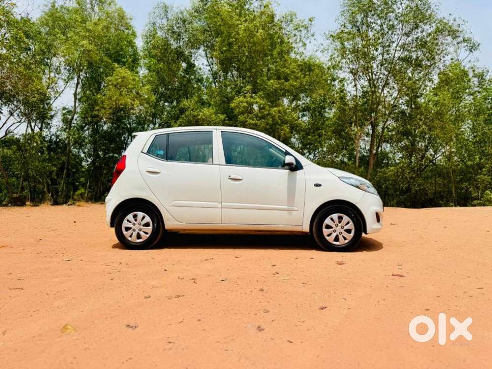 Hyundai I10 Sportz At, 2012, Petrol