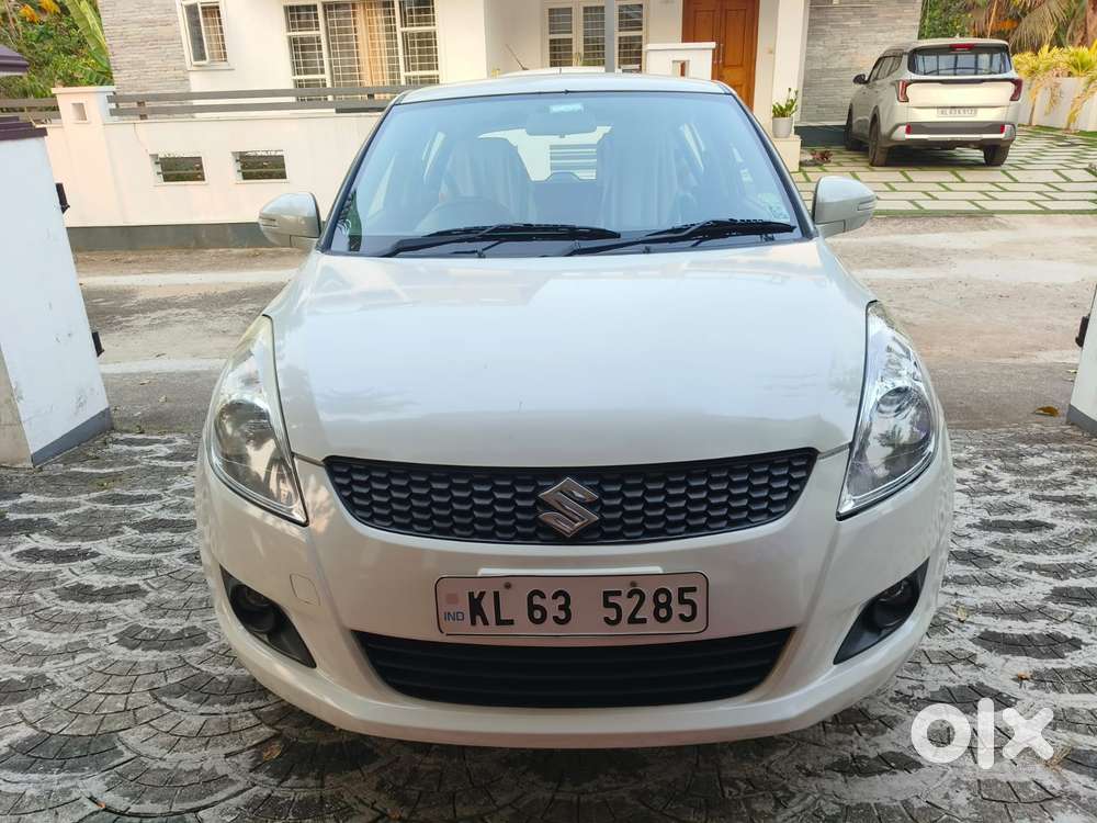 Maruti Suzuki Swift Vxi + Manual, 2011, Petrol