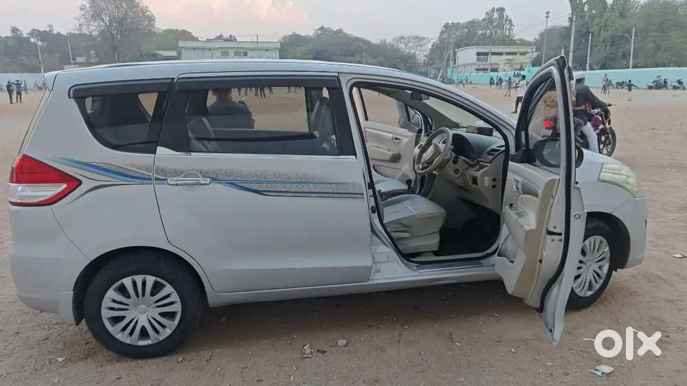 Maruti Suzuki Ertiga 2012 Diesel Well Maintained And Good Contidion.