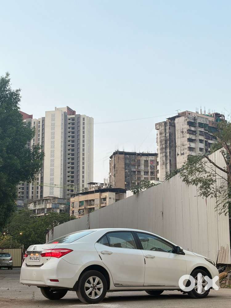 Toyota Corolla Altis 2013-2017 G At, 2015, Petrol
