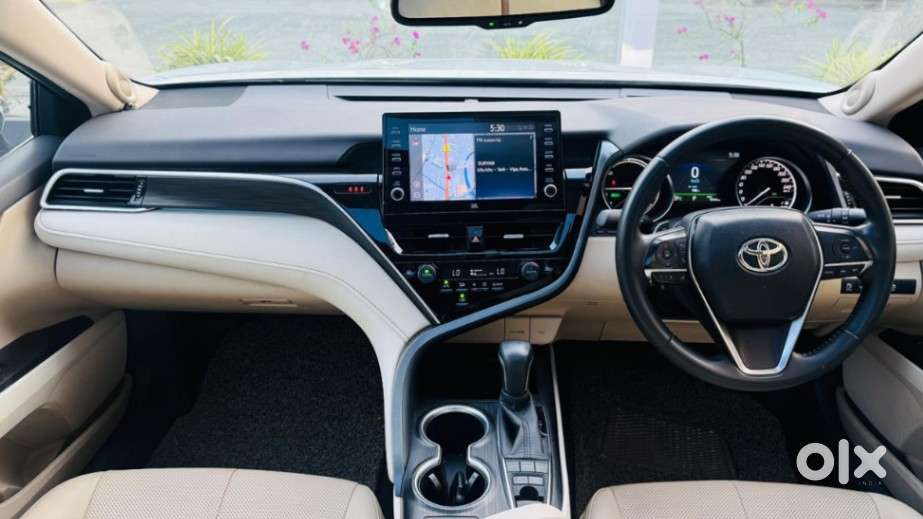 Toyota Camry Hybrid, 2023, Petrol