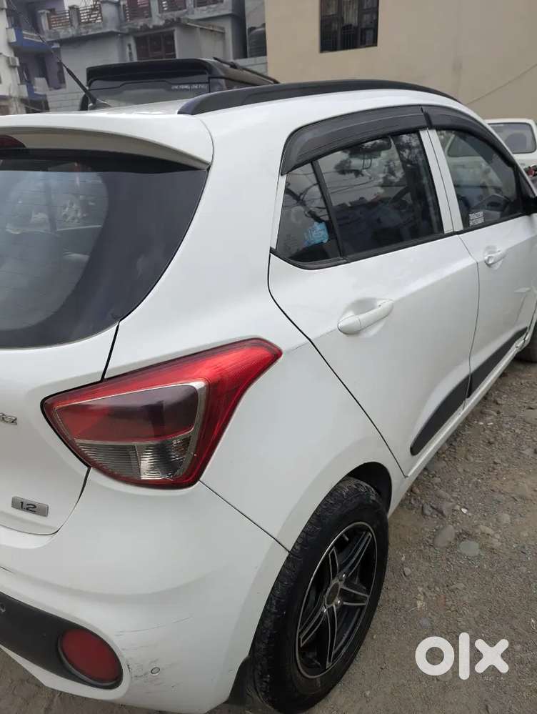 I10 Sportz 2019
