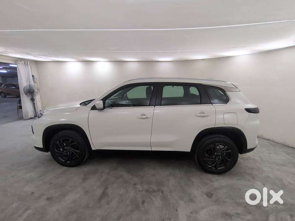 Maruti Suzuki Grand Vitara 1.5 Zeta Plus Intelligent Hybrid Ecvt, 20..