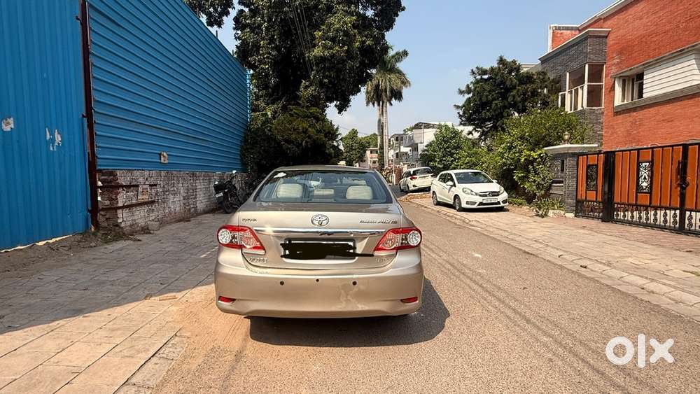 Toyota Corolla Altis 2013