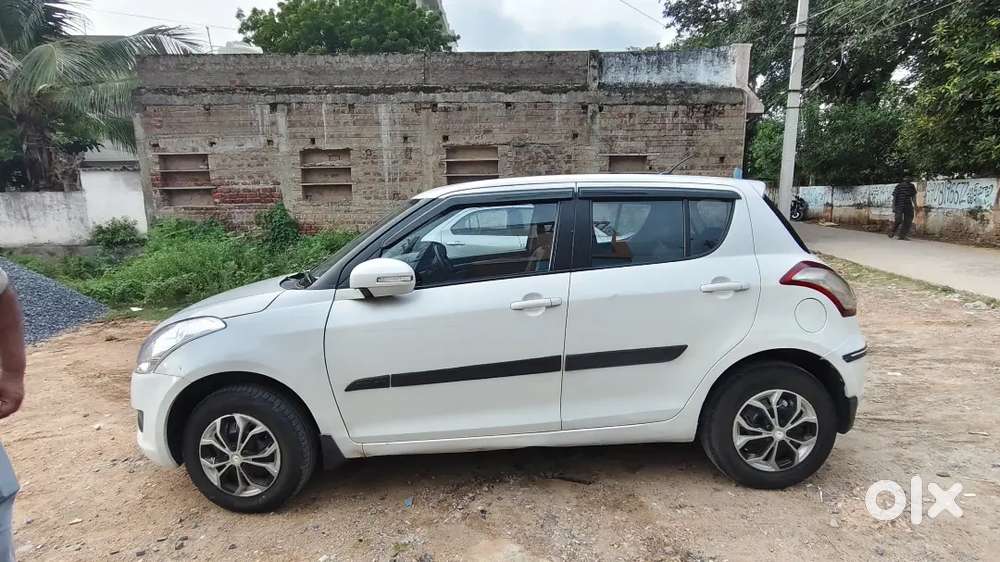 Maruti Suzuki Swift 2012