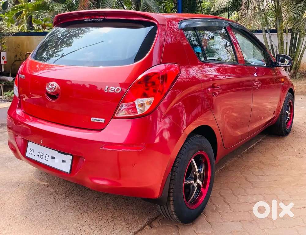 Hyundai I20 2013 Petrol Well Maintained, Army Person Used