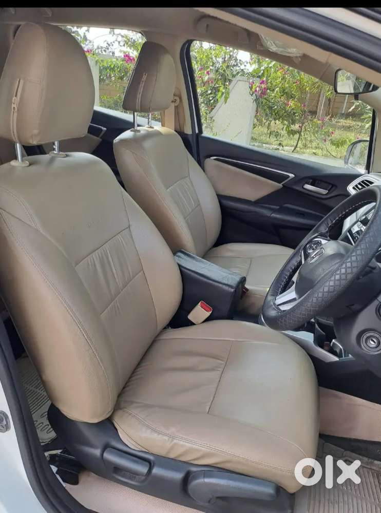 Doctor Driven Honda Jazz Diesel Showroom Track